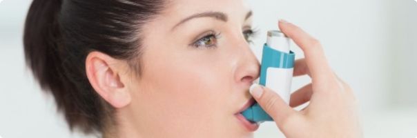 Nejlépe mohou astmatici předejít těžkému průběhu nemocí během podzimu tím, že budou mít astma pod kontrolou