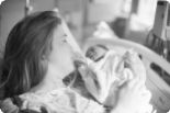 Časný kontakt nezralého novorozence a matky je zásadní pro zdraví obou