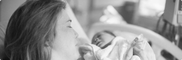 Časný kontakt nezralého novorozence a matky je zásadní pro zdraví obou